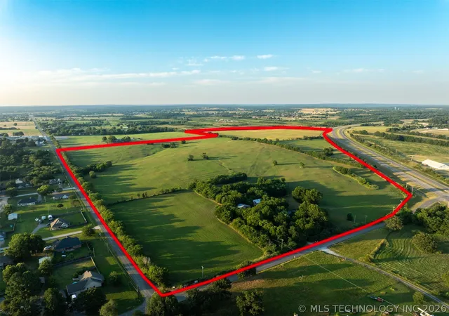 1st image of 17022 W Grandview Rd, Tahlequah, OK 74464 | MLS# 2626791