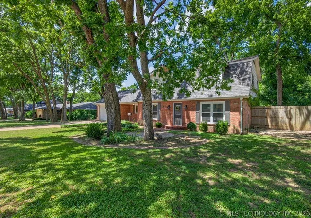 Photo 2 of Single family home for sale at 2612 Se Quail Pl, Bartlesville, OK 74006 | MLS# 2626657 | Listing updated on 2026-08-21