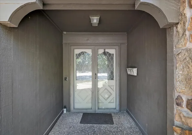 Photo 3 of Single family home for sale at 3115 S Delaware Pl, Tulsa, OK 74105 | MLS# 2626778 | Listing updated on 2026-07-22