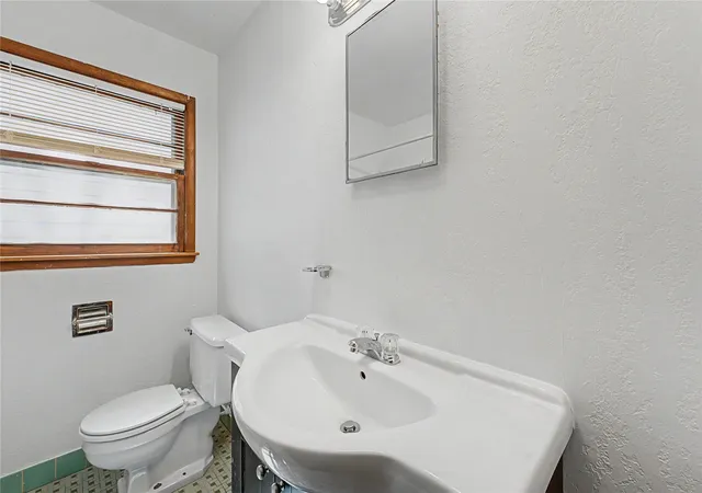 3rd image of 1421 E 50 St S, Tulsa, OK 74105 | MLS# 2626840
