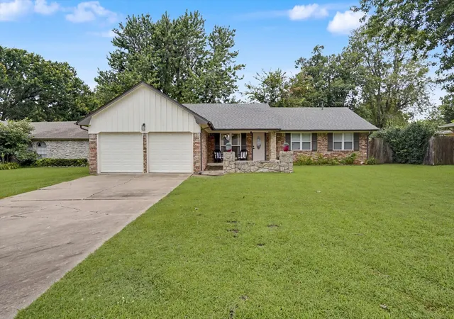 1st image of 2310 S Juniper Ave, Broken Arrow, OK 74012 | MLS# 2626893