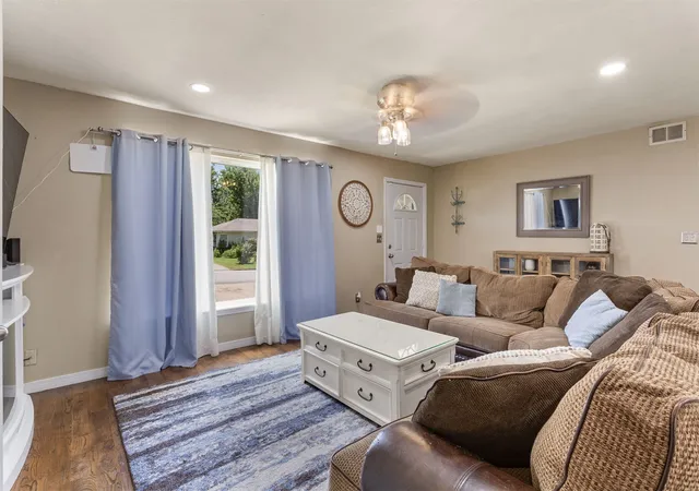 5th image of 214 W Toledo St, Broken Arrow, OK 74012 | MLS# 2626901