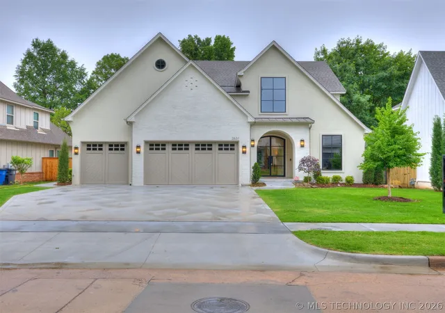 Photo 2 of Single family home for sale at 2631 S Florence Dr, Tulsa, OK 74114 | MLS# 2626928 | Listing updated on 2026-10-07