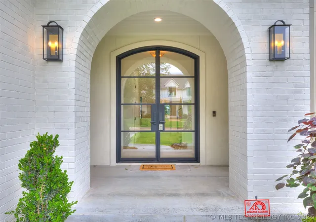 Photo 3 of Single family home for sale at 2631 S Florence Dr, Tulsa, OK 74114 | MLS# 2626928 | Listing updated on 2026-10-07