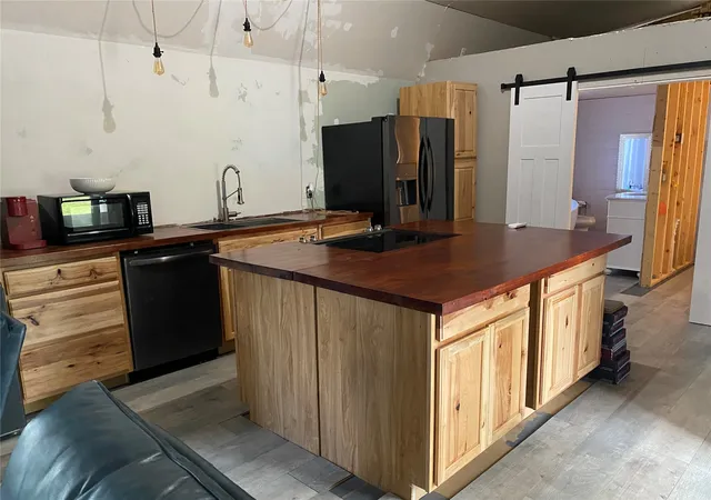 Photo 3 of Sale Pending at 609 Murphy Dr, Canadian, OK 74425 | MLS# 2626937 | Listing updated on 2026-10-06