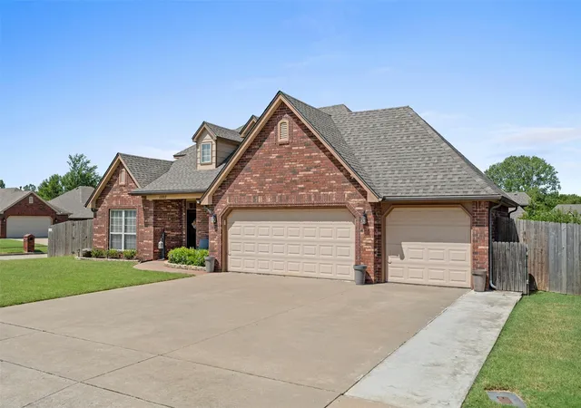 Homes for sale in Owasso, OK | 11102 N 133Rd Eastavenue, Owasso, OK 74055 | MLS# 2626583