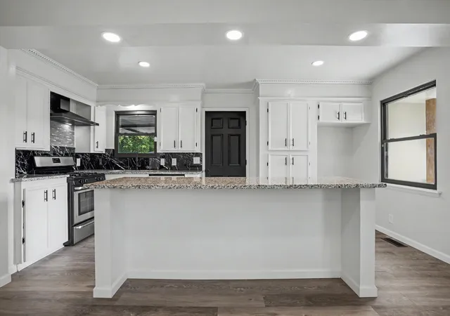 Photo 3 of Single family home for sale at 520 S 104th Eastavenue, Tulsa, OK 74128 | MLS# 2627007 | Listing updated on 2026-07-23