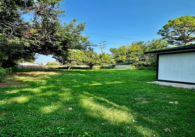 10th image of 2323 S Olympia St, Tulsa, OK 74107 | MLS# 2626897
