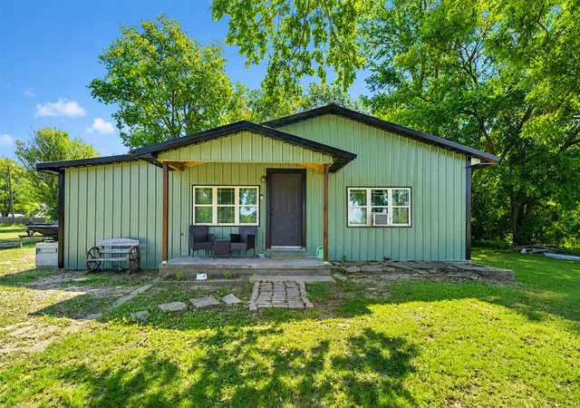 1st image of 450 S Delaware Ave, Lenapah, OK 74042 | MLS# 2627111