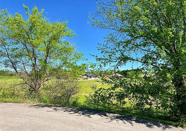 Photo 3 of Land for sale at 17530 W Tray Rd, Tahlequah, OK 74464 | MLS# 2627133 | Listing updated on 2026-07-23