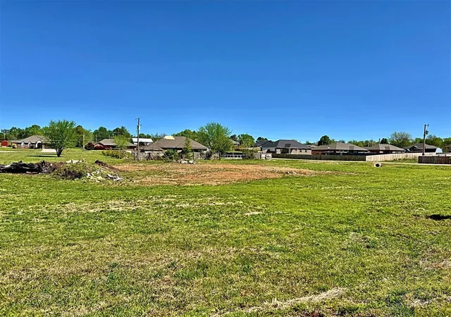 Photo 4 of Land for sale at 17530 W Tray Rd, Tahlequah, OK 74464 | MLS# 2627133 | Listing updated on 2026-07-23