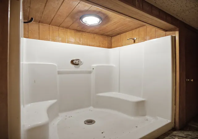 18th image of 1406 N Hickory St, Mc Alester, OK 74501 | MLS# 2627026