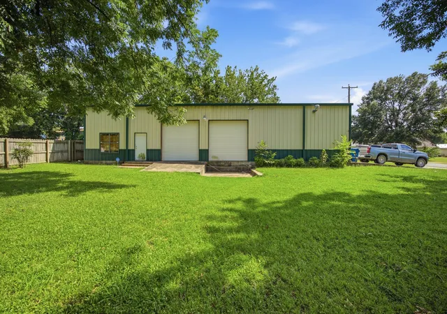 1st image of 1406 N Hickory St, Mc Alester, OK 74501 | MLS# 2627026