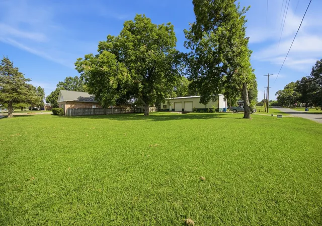 3rd image of 1406 N Hickory St, Mc Alester, OK 74501 | MLS# 2627026