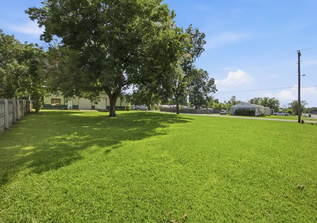 4th image of 1406 N Hickory St, Mc Alester, OK 74501 | MLS# 2627026