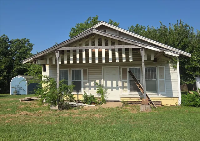1st image of 605 S Linwood, Cushing, OK 74023 | MLS# 2627084