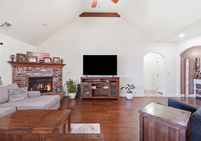 Photo 3 of Sale Pending at 14468 N 72nd East Ave, Collinsville, OK 74021 | MLS# 2627170 | Listing updated on 2026-09-16