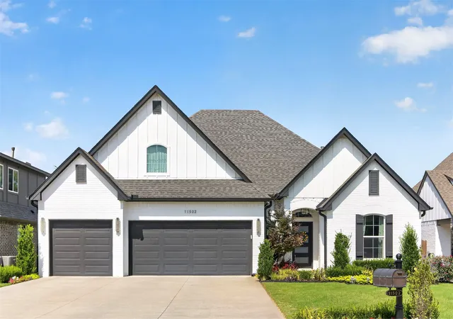 Photo 2 of Sale Pending at 11502 S Ash St, Jenks, OK 74037 | MLS# 2627166 | Listing updated on 2026-08-27