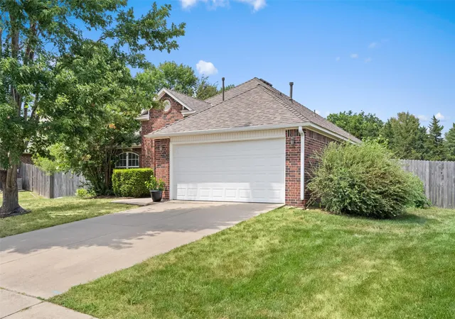 1st image of 5316 Richmond, Bartlesville, OK 74006 | MLS# 2627030