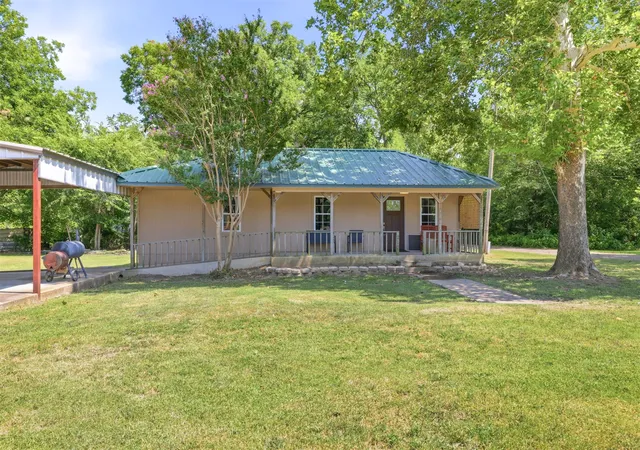 Photo 2 of Single family home for sale at 210 Main, Caddo, OK 74729 | MLS# 2627222 | Listing updated on 2026-08-20