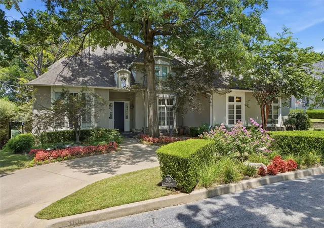 Photo 1 of Single family home for sale at 3661 S Lewis Ave, Tulsa, OK 74105 | MLS# 2627138 | Listing updated on 2026-09-20