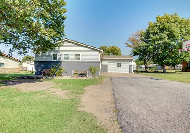 Photo 1 of Sale Pending at 14805 E Latimer St, Tulsa, OK 74116 | MLS# 2626980 | Listing updated on 2026-08-24