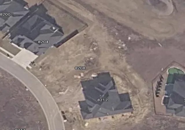 2nd image of 8208 E Elgin St, Broken Arrow, OK 74014 | MLS# 2627278