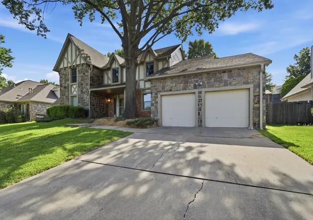3rd image of 8717 S College Pl, Tulsa, OK 74137 | MLS# 2627285