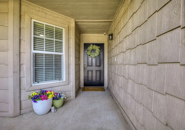 2nd image of 2006 W Greenleaf Ct, Bartlesville, OK 74006 | MLS# 2627287