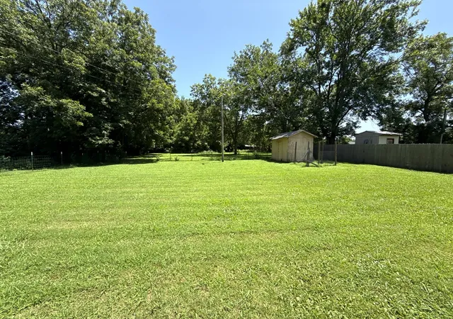 2nd image of 402 S Osage Ave, Beggs, OK 74421 | MLS# 2627327