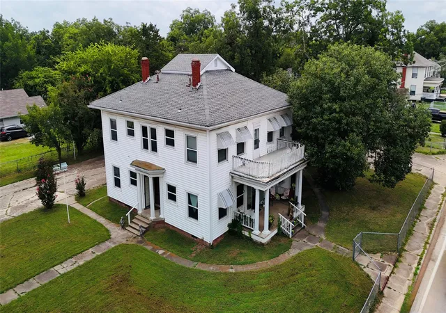 1st image of 722 N Washington St, Ardmore, OK 73401 | MLS# 2627330