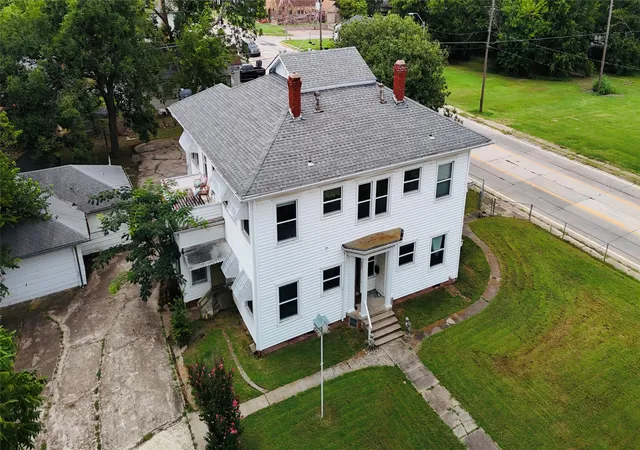 2nd image of 722 N Washington St, Ardmore, OK 73401 | MLS# 2627330