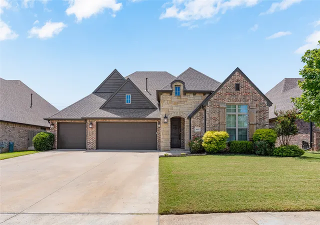 2nd image of 6614 S Willow Pl, Broken Arrow, OK 74011 | MLS# 2627254