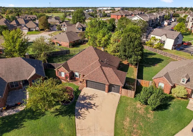 Photo 3 of Single family home for sale at 14908 E 88th Street, Owasso, OK 74055 | MLS# 2627343 | Listing updated on 2026-10-04