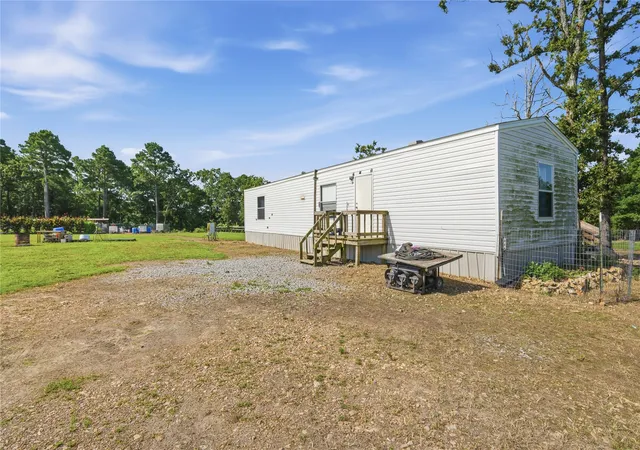 2nd image of 16289 State Hwy 116, Colcord, OK 74338 | MLS# 2627112