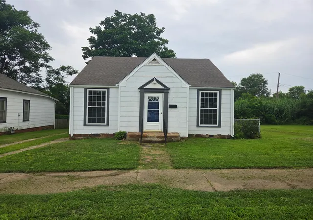 1st image of 1329 S Armstrong Ave, Bartlesville, OK 74003 | MLS# 2627135