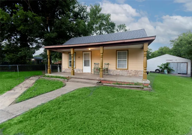 2nd image of 60 Sw 2nd St, Krebs, OK 74554 | MLS# 2627369