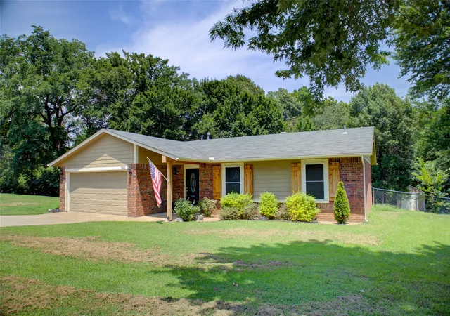 1st image of 7501 S Juniper Pl, Broken Arrow, OK 74011 | MLS# 2627297