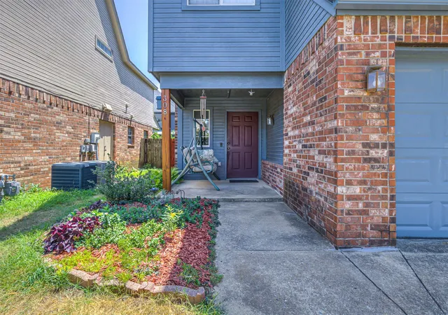 2nd image of 308 W K St, Jenks, OK 74037 | MLS# 2627405