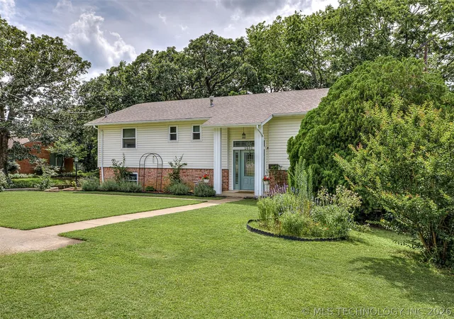 1st image of 1601 Sheridan Rd, Bartlesville, OK 74006 | MLS# 2623692