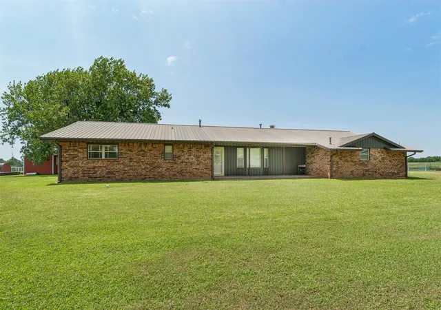 Single family home for sale at 344701 E 750 Road, Agra, OK 74824 | MLS# 2627355
