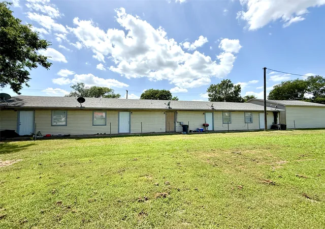 image of 312 S B, Davis, OK 73030 | MLS# 2627045