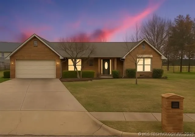1st image of 174 Parkhill Pl, Bartlesville, OK 74006 | MLS# 2627227
