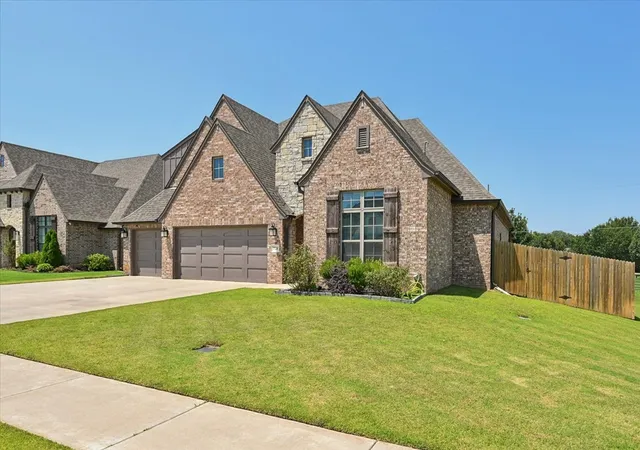 Photo 3 of Single family home for sale at 7724 N 147th Eastavenue, Owasso, OK 74055 | MLS# 2626600 | Listing updated on 2026-07-31