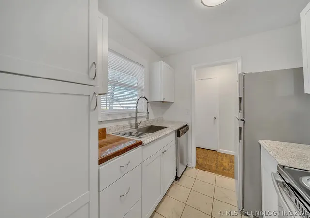 5th image of 8928 E 4Th St, Tulsa, OK 74112 | MLS# 2626793