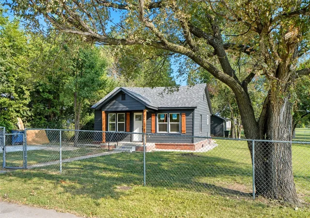 Photo 2 of Single family home for sale at 2415 E 29th Street N, Tulsa, OK 74110 | MLS# 2627447 | Listing updated on 2026-08-20