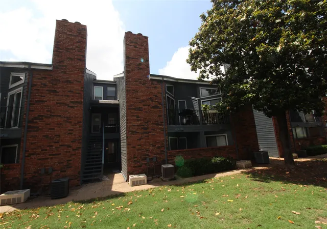 1st image of 6737 S Peoria Ave, Tulsa, OK 74136