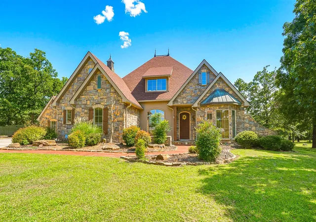 1st image of 1202 Walker Cir, Ada, OK 74820 | MLS# 2627041