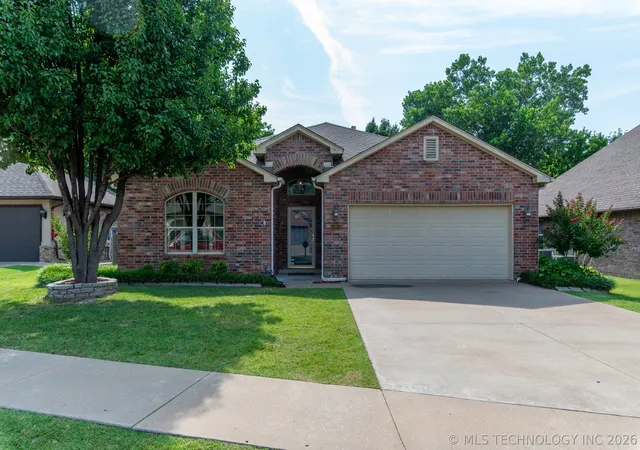 1st image of 10912 Augusta Dr, Jenks, OK 74037 | MLS# 2627436