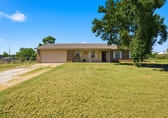 1st image of 9282 County Road 1540, Ada, OK 74820 | MLS# 2627092